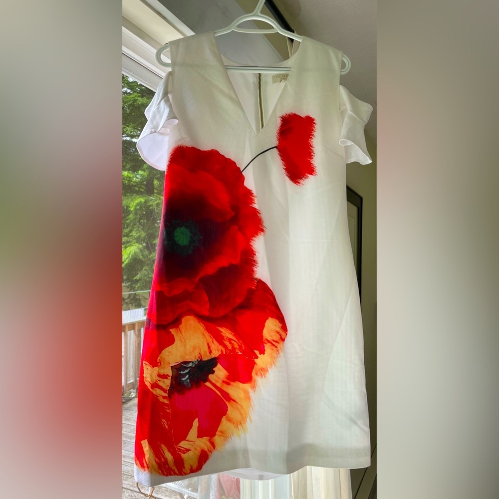 Ted Baker London size 4 Poppy off-shoulder dress
